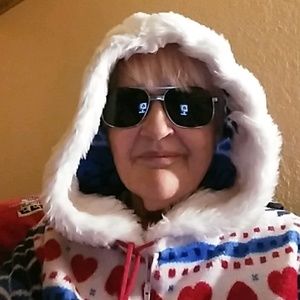 Meet your Posher, Lorena